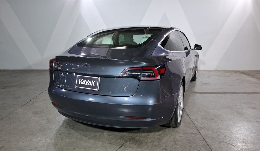 Tesla Model 3 STANDARD RANGE PLUS Sedan 2019