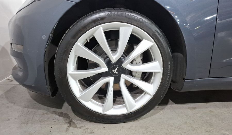 Tesla Model 3 STANDARD RANGE PLUS Sedan 2019
