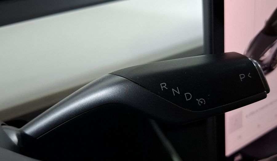 Tesla Model 3 STANDARD RANGE PLUS Sedan 2019