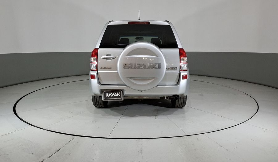 Suzuki Grand Vitara 2.4 L4 GLS AT Suv 2013