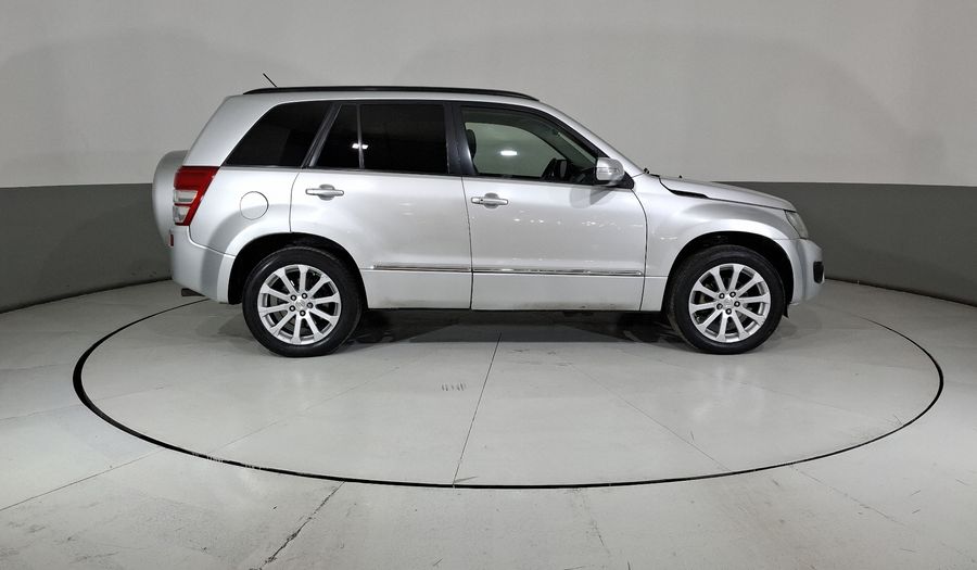Suzuki Grand Vitara 2.4 L4 GLS AT Suv 2013