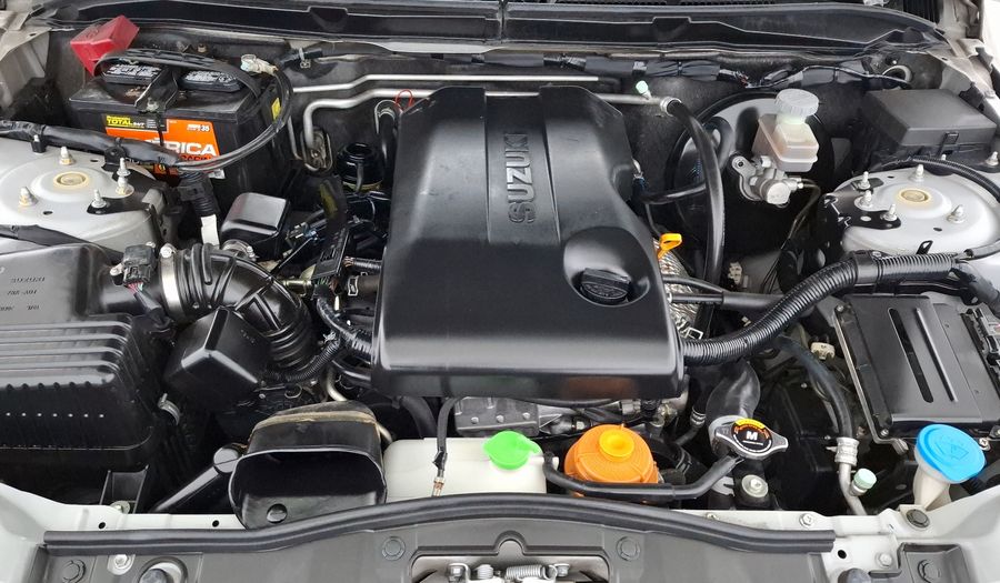 Suzuki Grand Vitara 2.4 L4 GLS AT Suv 2013