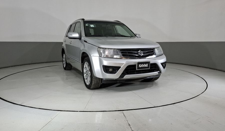 Suzuki Grand Vitara 2.4 L4 GLS AT Suv 2013