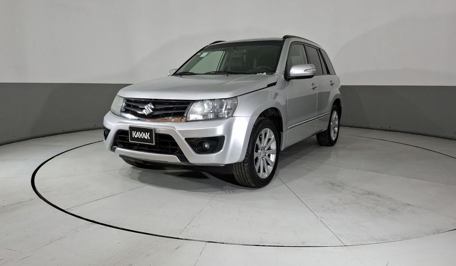 Suzuki Grand Vitara 2.4 L4 GLS AT Suv 2013