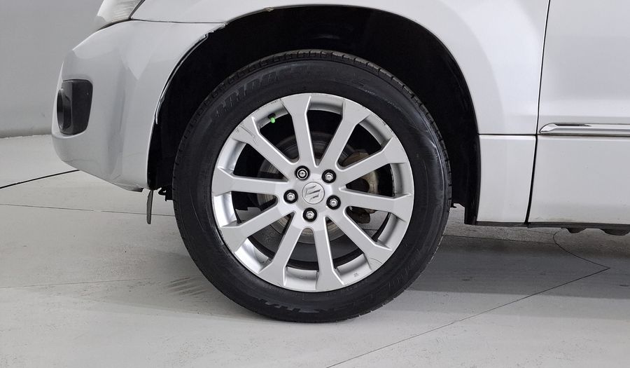 Suzuki Grand Vitara 2.4 L4 GLS AT Suv 2013