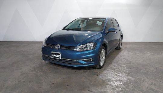 Volkswagen • Golf