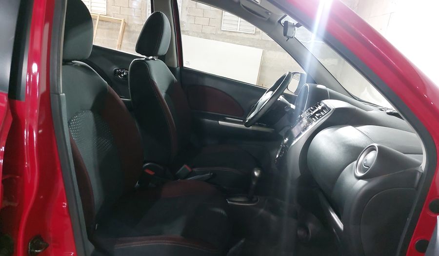 Nissan March 1.6 EXCLUSIVE BI-TONO AUTO Hatchback 2020