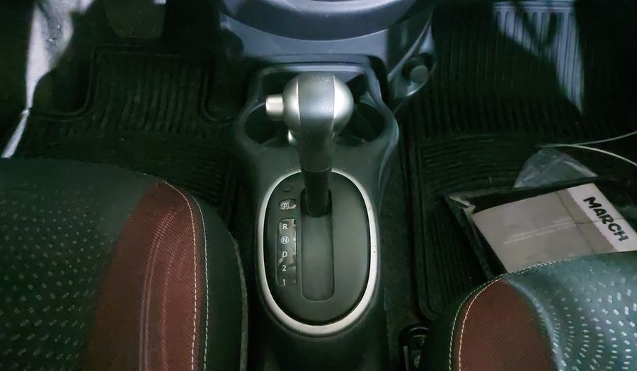 Nissan March 1.6 EXCLUSIVE BI-TONO AUTO Hatchback 2020