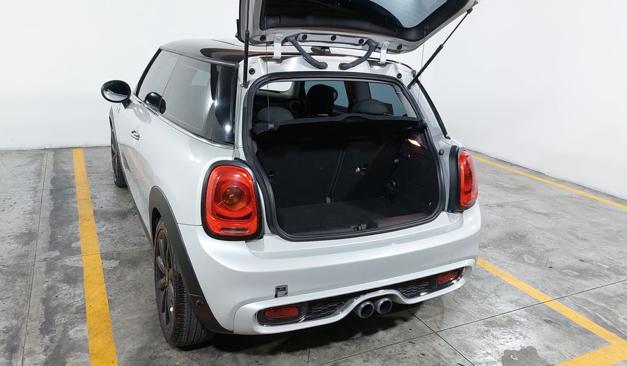 Mini Cooper S 2.0 COOPER CHILI AT Hatchback 2017