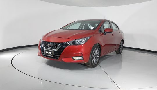 Nissan • Versa