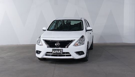Nissan • Versa