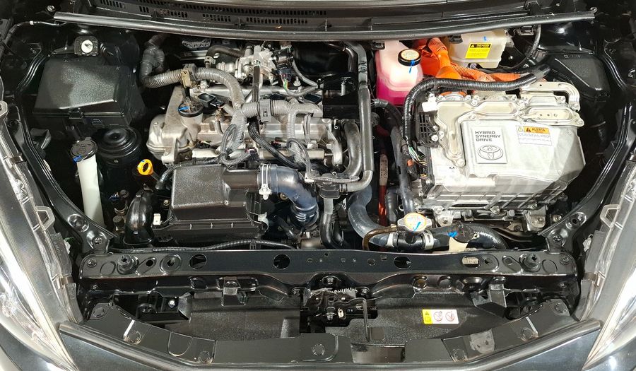 Toyota Prius C 1.5 HYBRID AUTO Hatchback 2018