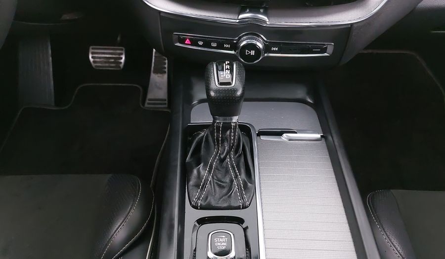 Volvo Xc60 2.0 R-DESIGN T6 AUTO AWD Suv 2019