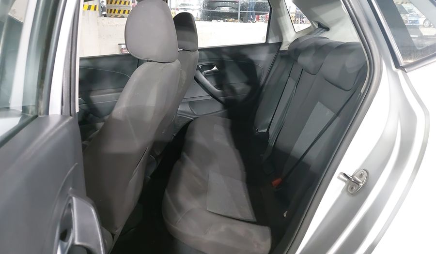 Volkswagen Polo 1.6 STARTLINE Hatchback 2019