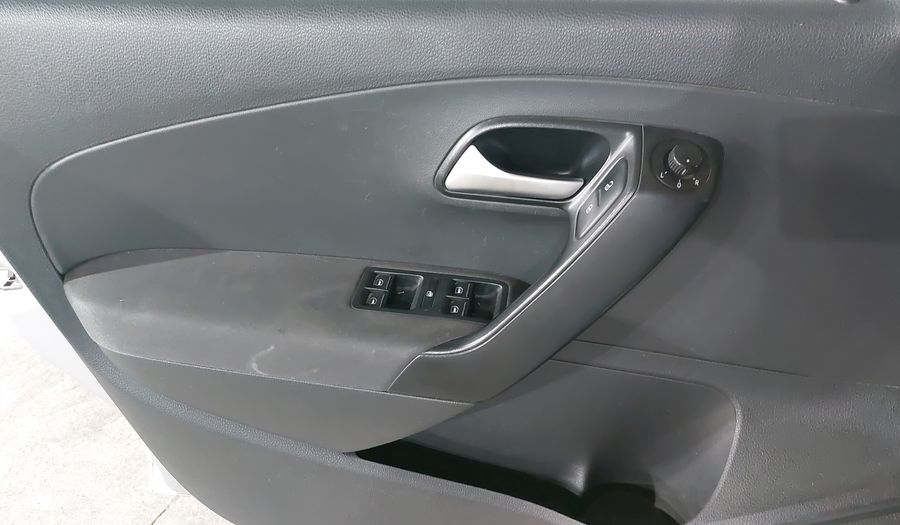 Volkswagen Polo 1.6 STARTLINE Hatchback 2019