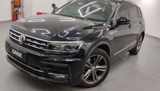 Volkswagen • Tiguan