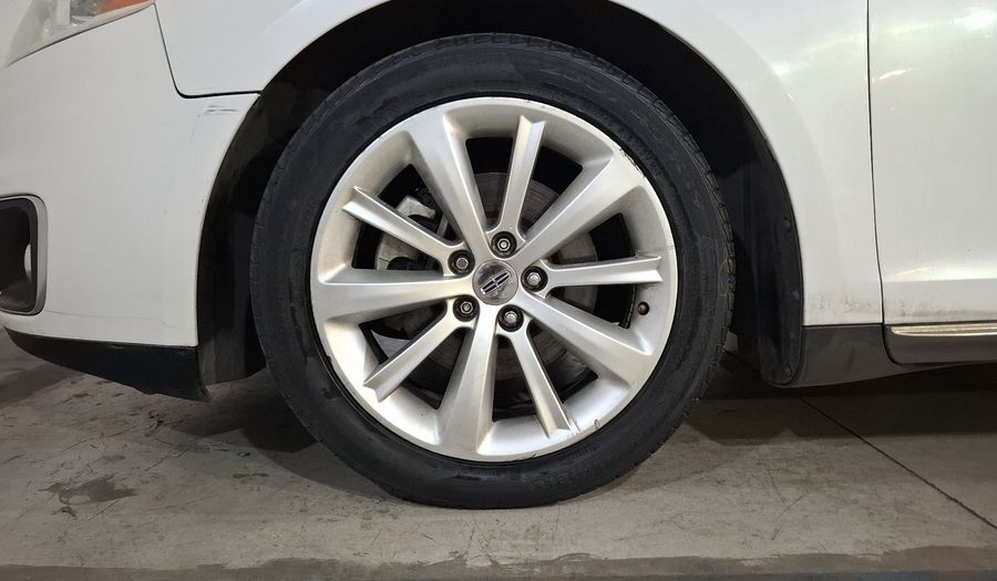Lincoln Mks 3.7 V6 AT Sedan 2011