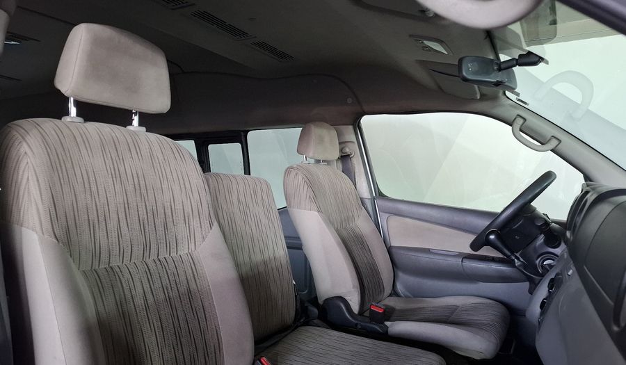 Nissan Nv350 Urvan 2.5 15 PASAJEROS AMPLIA A/A PAQ SEG Van 2020