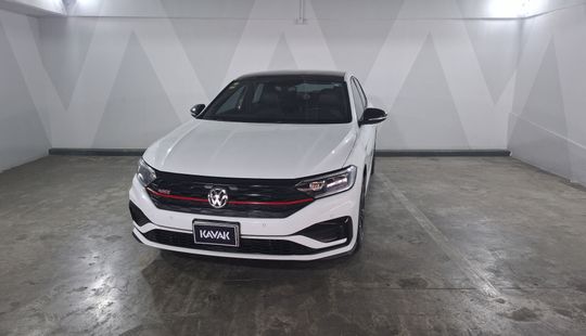 Volkswagen • Jetta