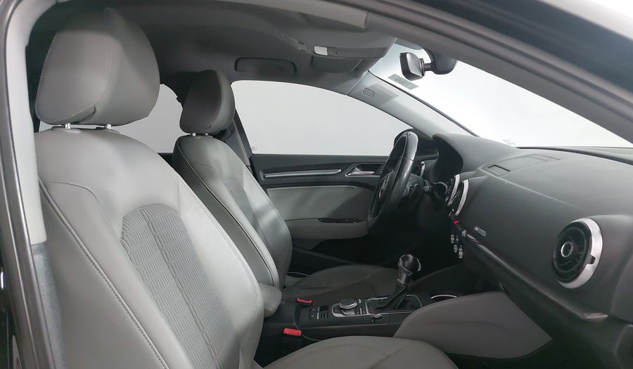 Audi A3 2.0 TFSI SELECT Sedan 2017
