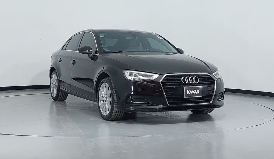 Audi A3 2.0 TFSI SELECT Sedan 2017