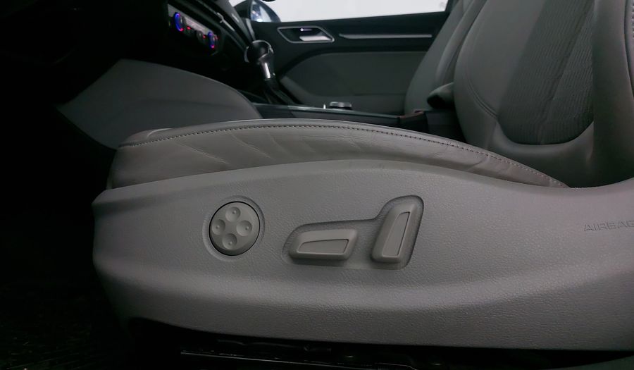 Audi A3 2.0 TFSI SELECT Sedan 2017