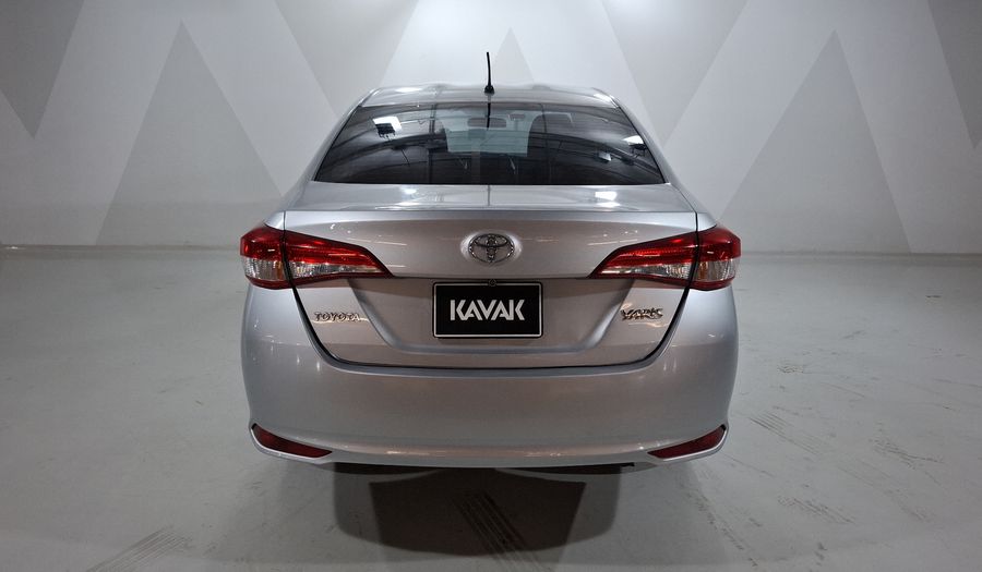Toyota Yaris 1.5 SEDAN CORE AUTO Sedan 2018