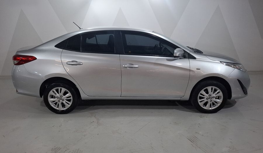 Toyota Yaris 1.5 SEDAN CORE AUTO Sedan 2018