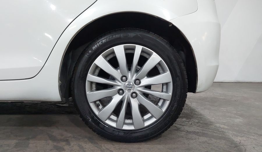 Suzuki Swift 1.4 GLS AT Hatchback 2013