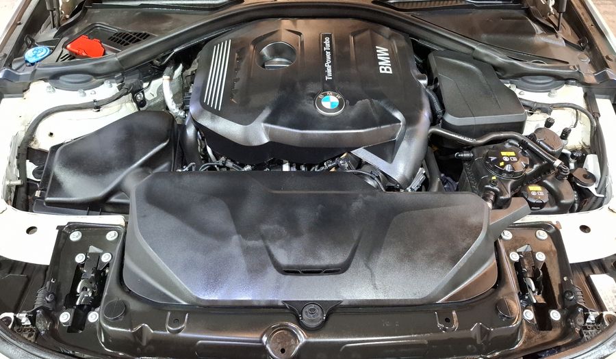 Bmw Serie 3 2.0 330IA SPORT LINE AUTO Sedan 2018