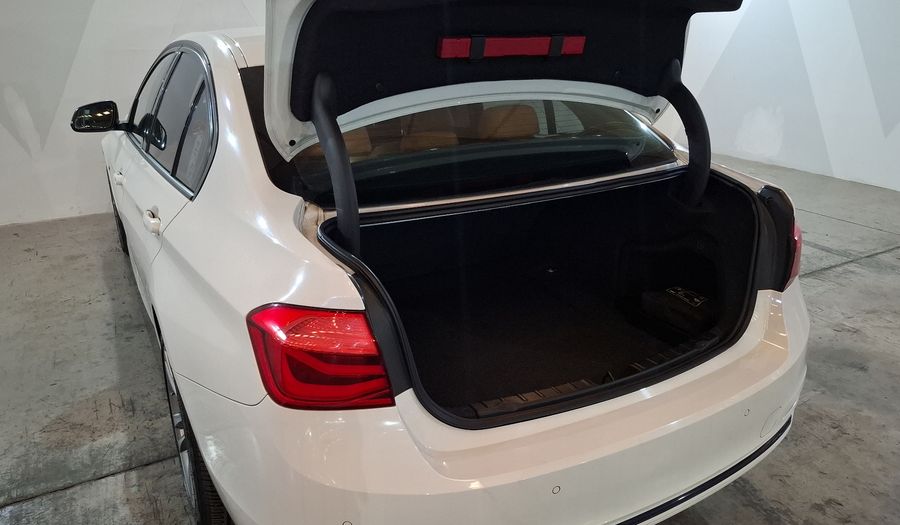 Bmw Serie 3 2.0 330IA SPORT LINE AUTO Sedan 2018
