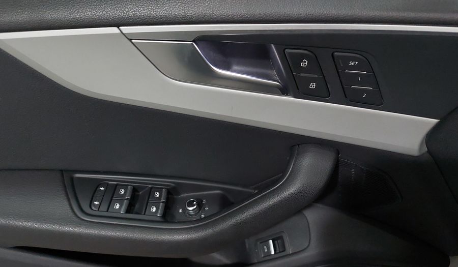 Audi A4 2.0 TFSI SELECT S-TRONIC QUATTRO Sedan 2017