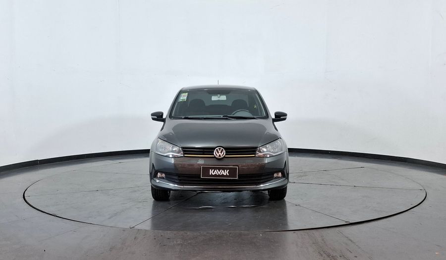 Volkswagen Voyage 1.6 HIGHLINE MY15 Sedan 2015
