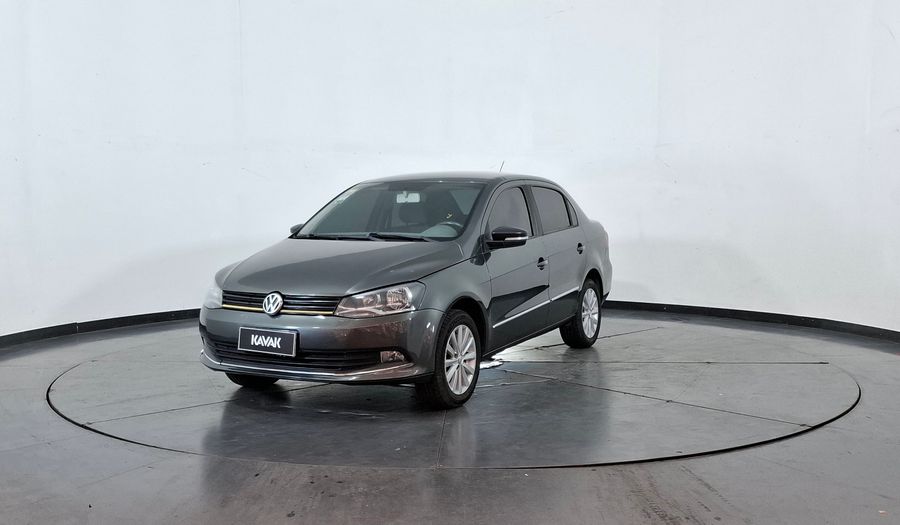 Volkswagen Voyage 1.6 HIGHLINE MY15 Sedan 2015