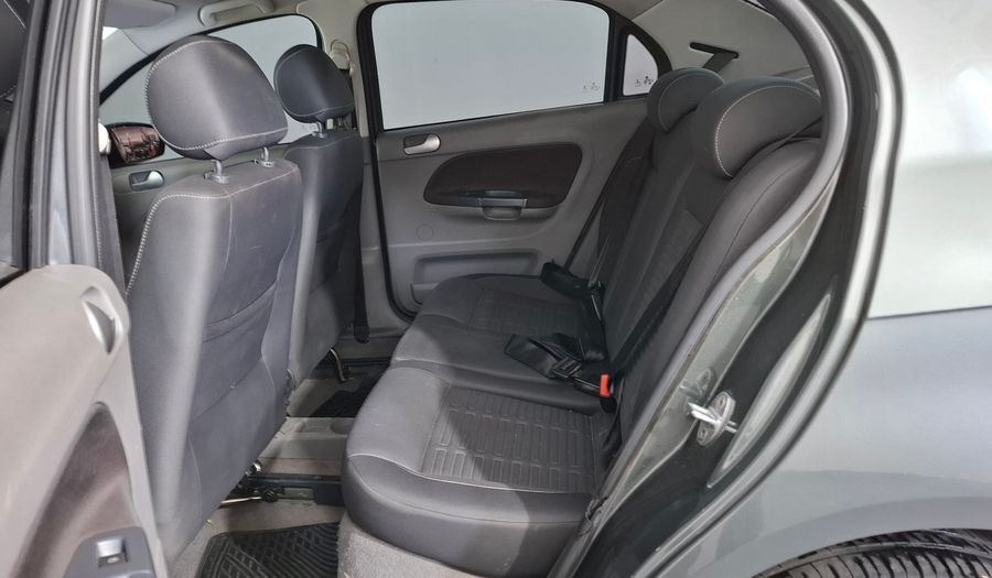Volkswagen Voyage 1.6 HIGHLINE MY15 Sedan 2015