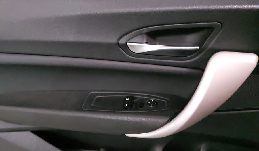 Bmw Serie 1 1.6 118IA Hatchback 2014