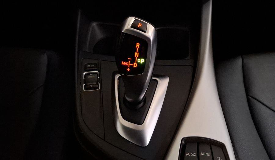 Bmw Serie 1 1.6 118IA Hatchback 2014
