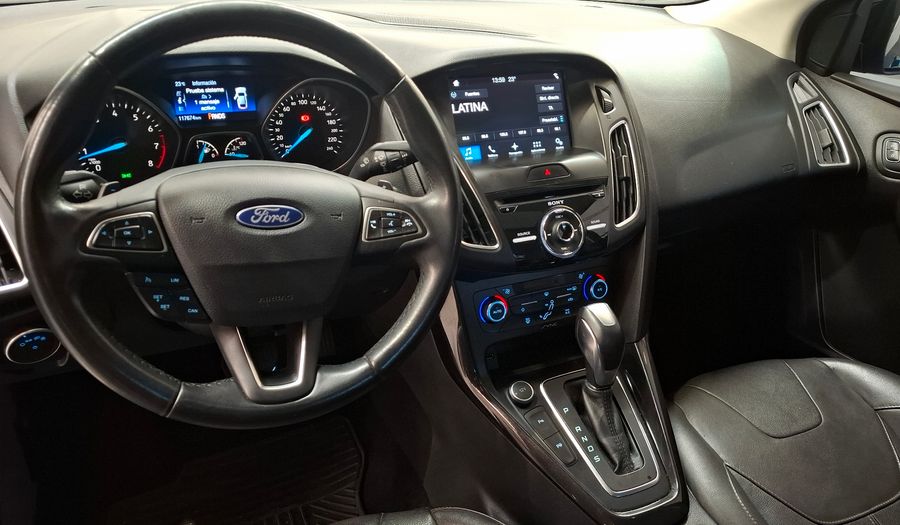 Ford Focus Iii 2.0 TITANIUM AT Sedan 2017