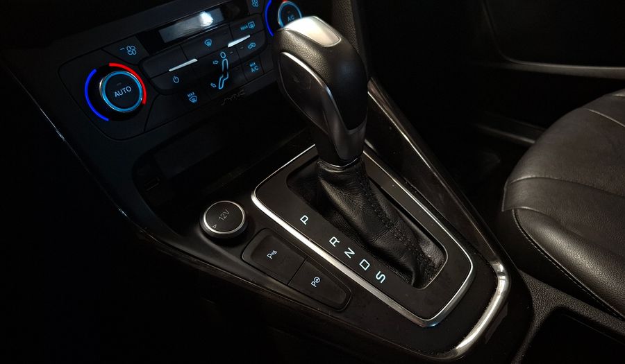 Ford Focus Iii 2.0 TITANIUM AT Sedan 2017