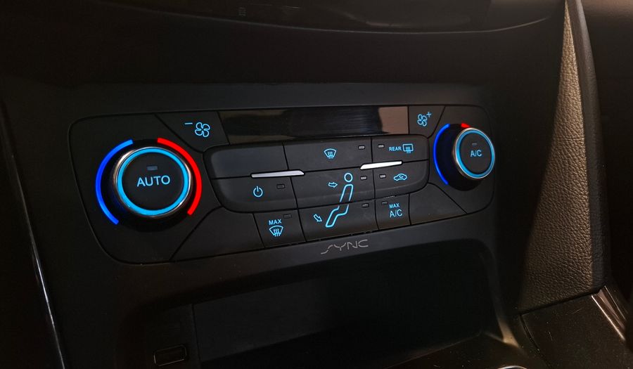 Ford Focus Iii 2.0 TITANIUM AT Sedan 2017