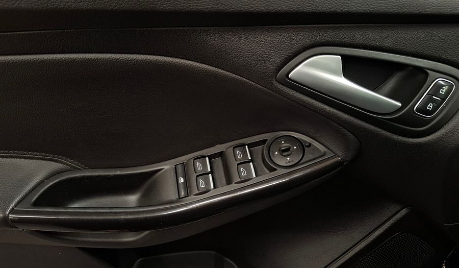 Ford Focus Iii 2.0 TITANIUM AT Sedan 2017