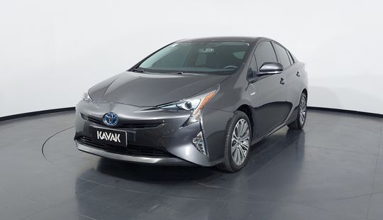 Toyota • Prius