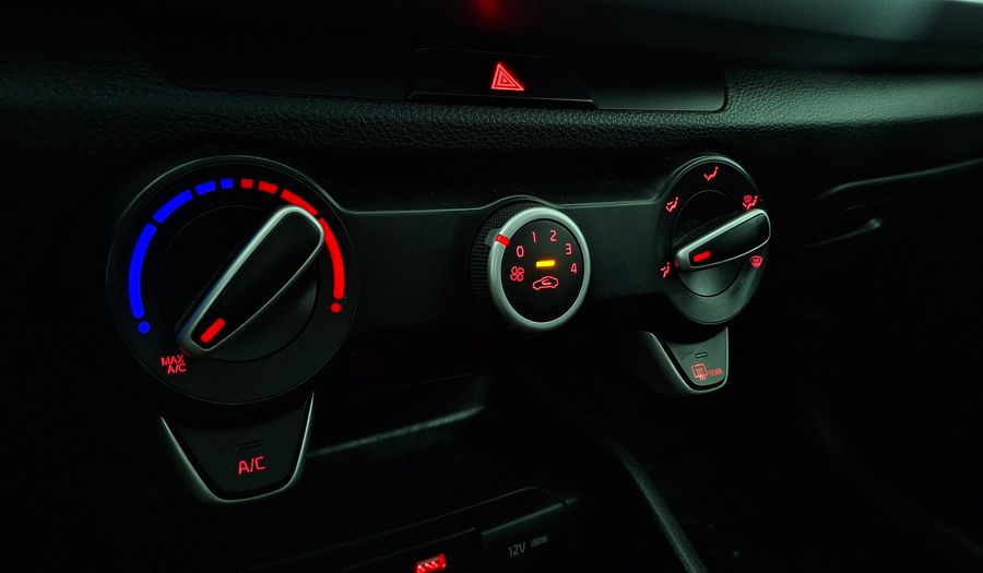 Kia Rio 4 1.4 LX AC ABS Sedan 2018
