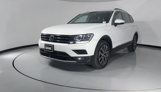 Volkswagen • Tiguan