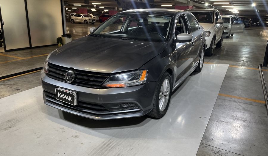 Volkswagen Jetta 2.0 LIVE MT Sedan 2017