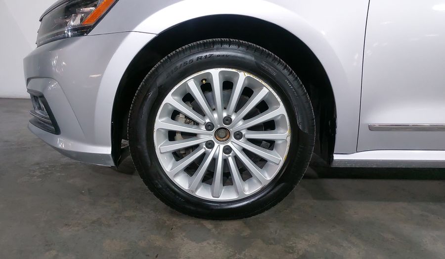Volkswagen Passat 2.5 HIGHLINE Sedan 2017