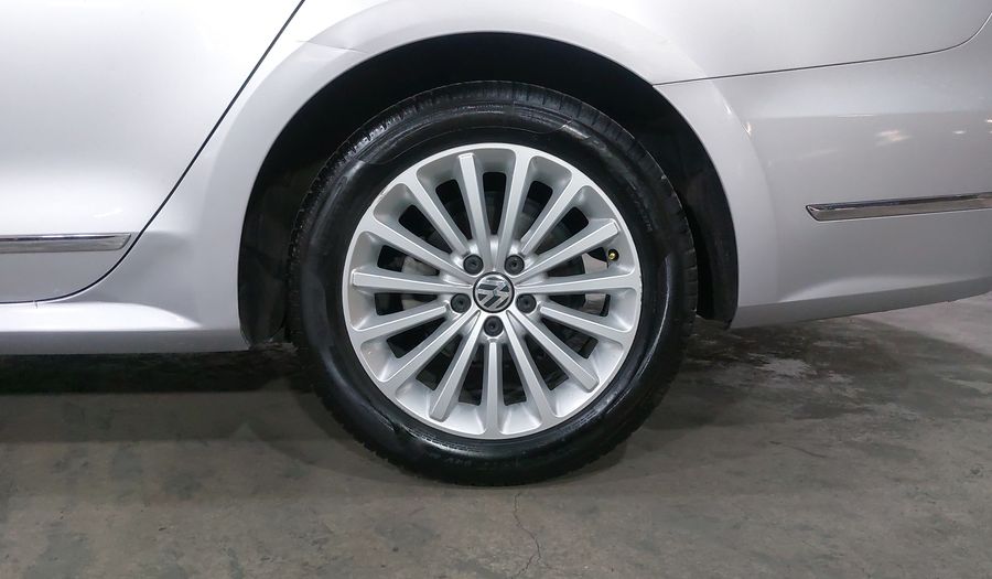 Volkswagen Passat 2.5 HIGHLINE Sedan 2017