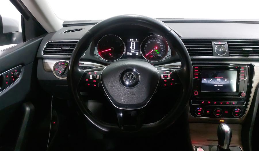 Volkswagen Passat 2.5 HIGHLINE Sedan 2017
