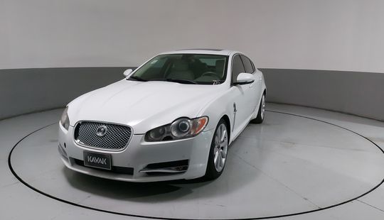 Jaguar • XF