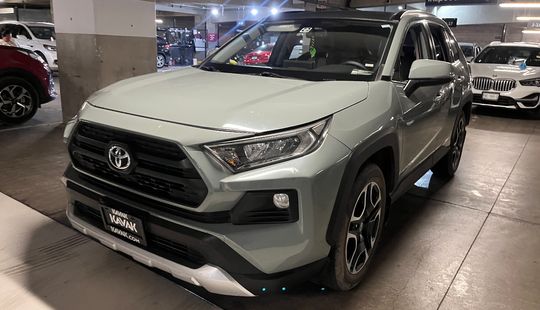 Toyota • RAV4